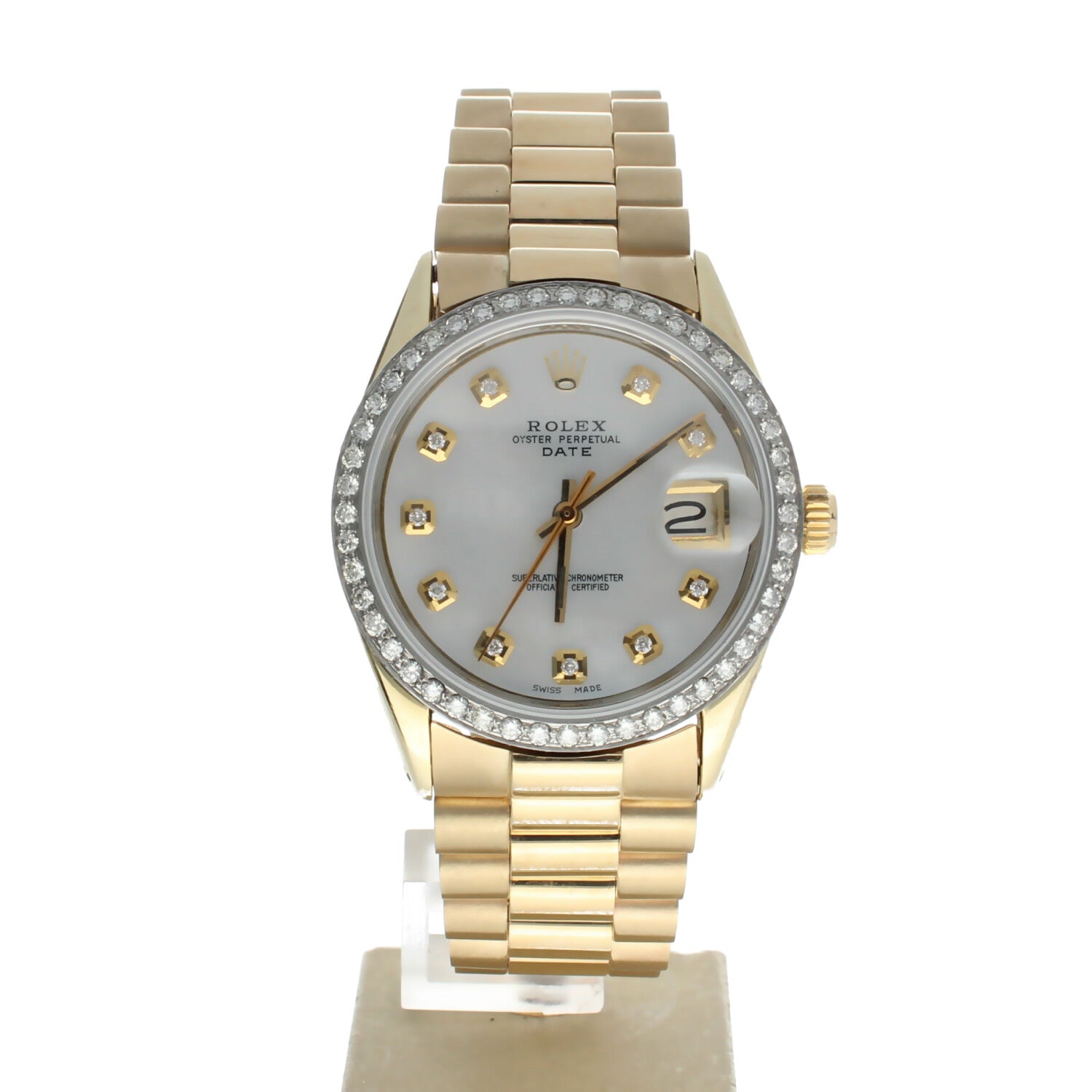 Rolex Date 34 Yellow-gold 1550 Mother-of-Pearl Dial Women's 34-mm Automatic-self-wind Sapphire crystal. Swiss Made Wrist Watch