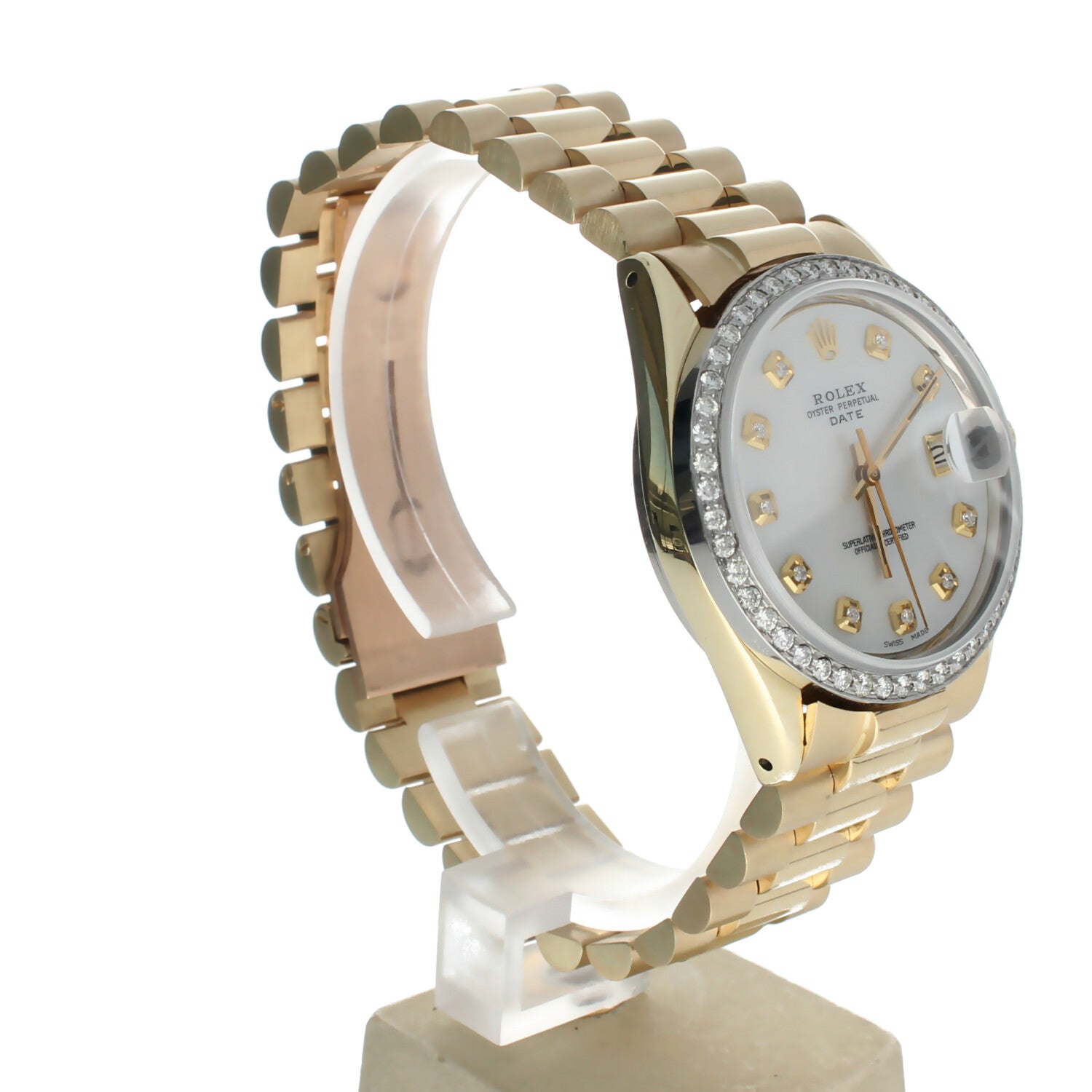 Rolex Date 34 Yellow-gold 1550 Mother-of-Pearl Dial Women's 34-mm Automatic-self-wind Sapphire crystal. Swiss Made Wrist Watch